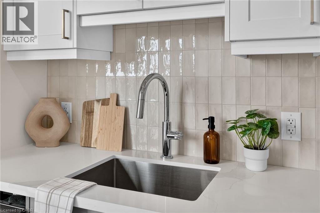 56 York Boulevard Unit# 303, Hamilton, Ontario  L8R 0A2 - Photo 4 - 40864755
