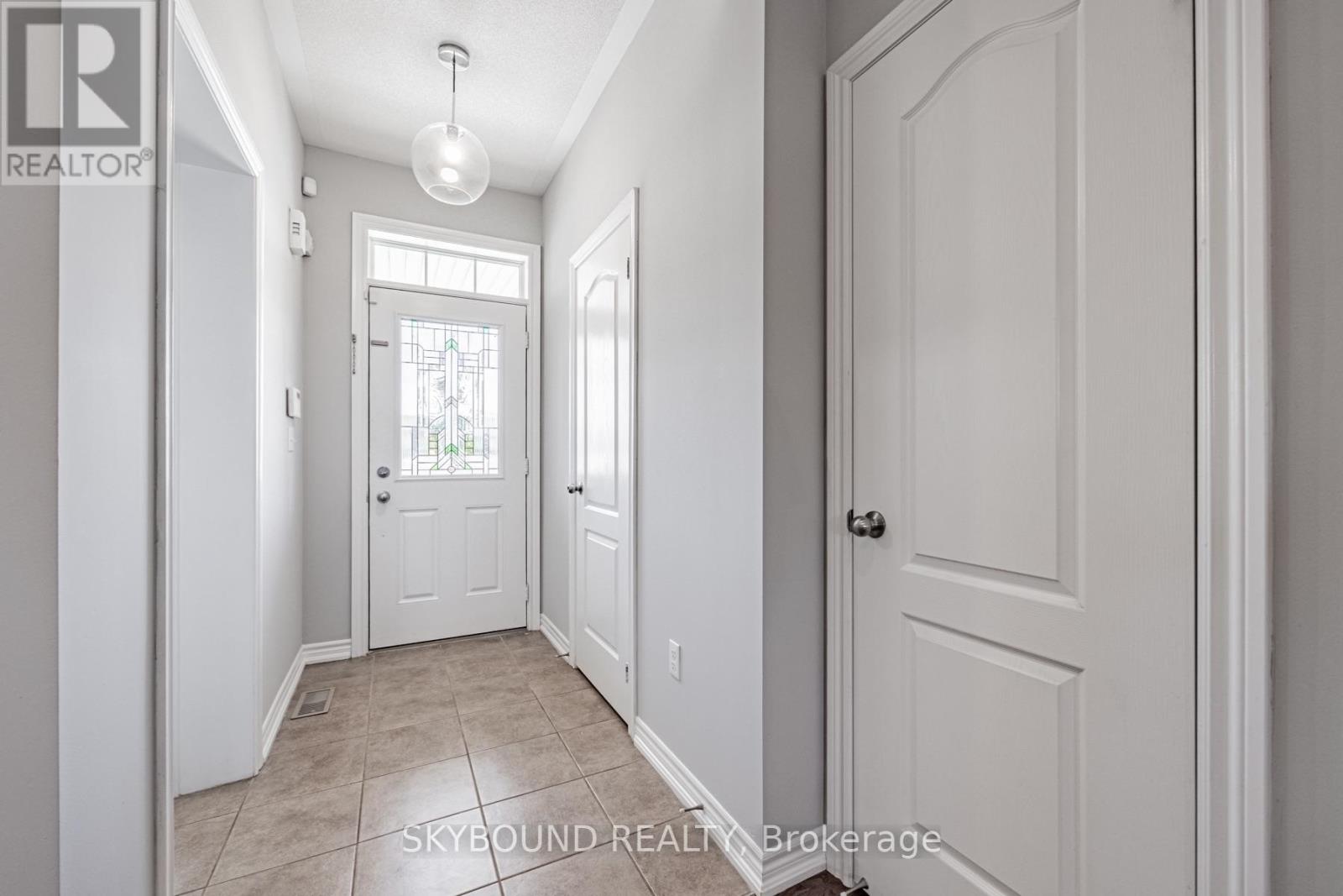 3 - 651 Farmstead Drive, Milton, Ontario  L9T 7W2 - Photo 2 - W13668596