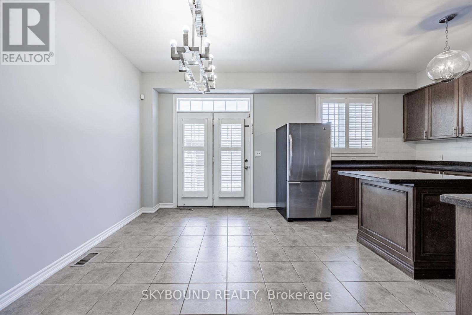 3 - 651 Farmstead Drive, Milton, Ontario  L9T 7W2 - Photo 3 - W13668596
