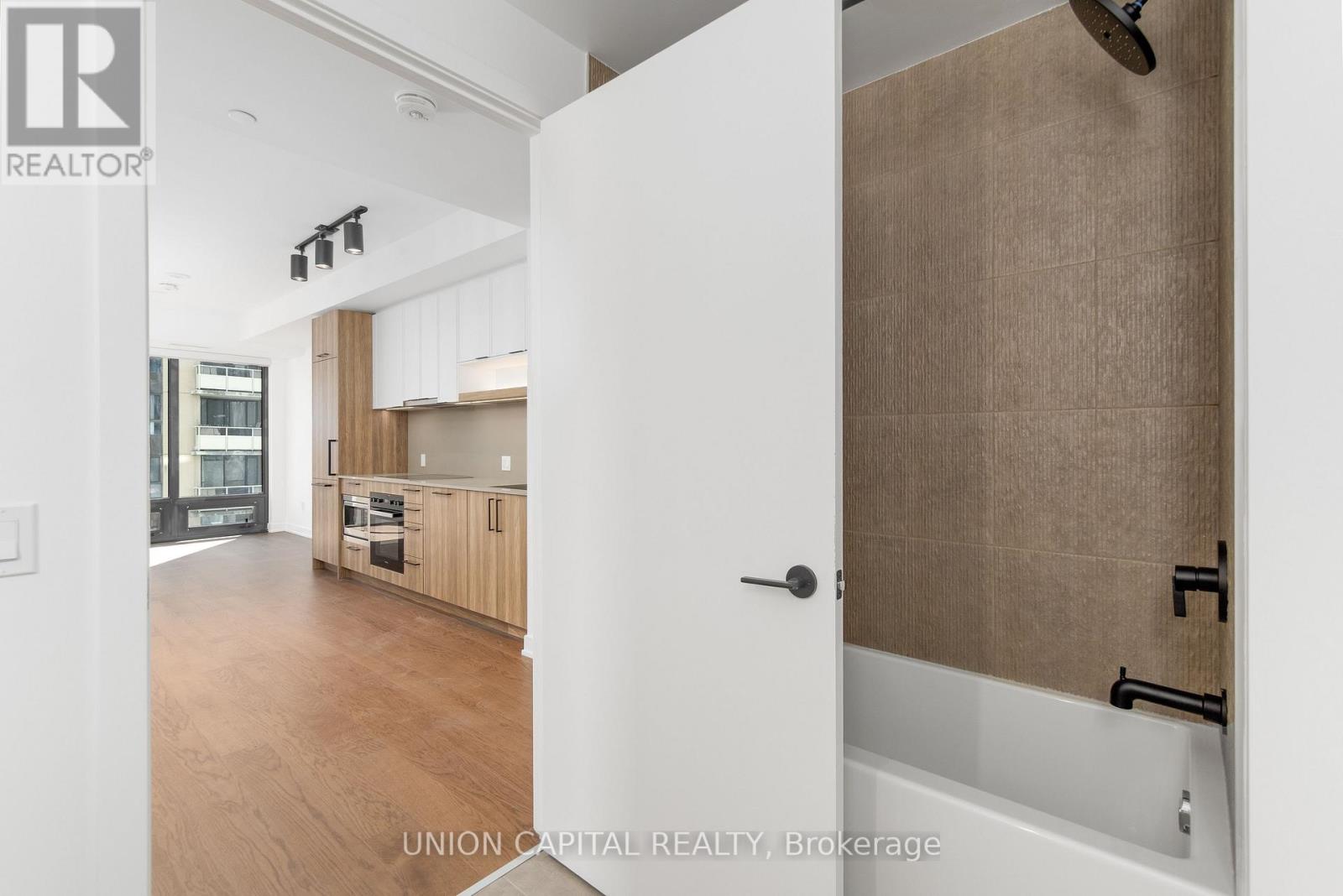 1802 - 91 Montclair Avenue, Toronto, Ontario  M5P 0B1 - Photo 19 - C13832452
