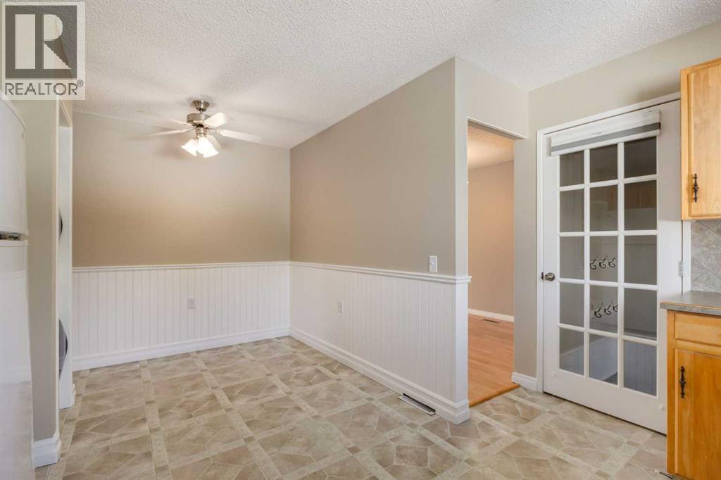 728 Canfield Place Sw, Calgary, Alberta  T2W 1K6 - Photo 13 - A2343353