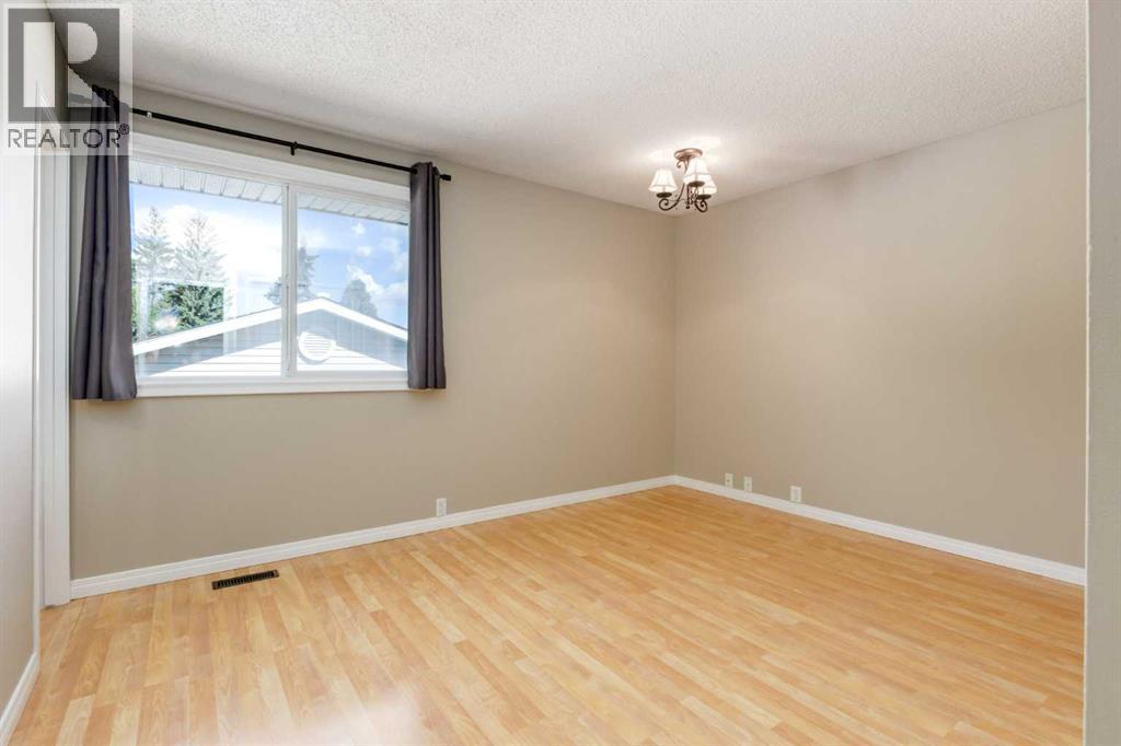 728 Canfield Place Sw, Calgary, Alberta  T2W 1K6 - Photo 16 - A2343353