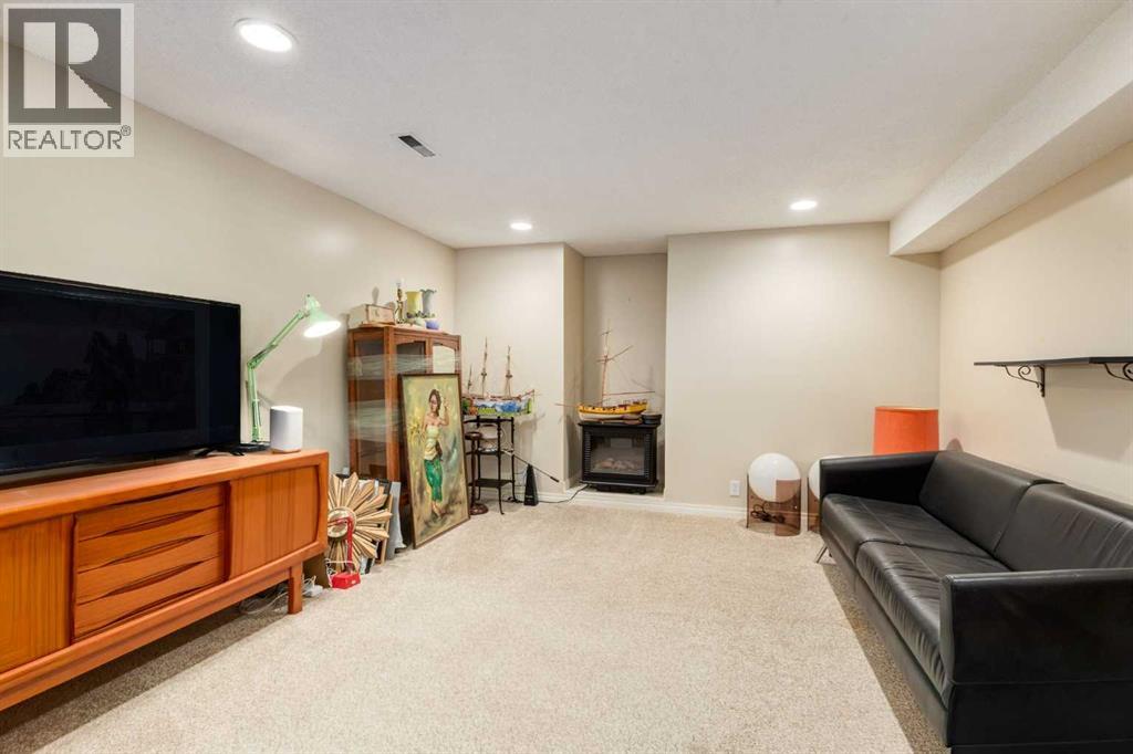 728 Canfield Place Sw, Calgary, Alberta  T2W 1K6 - Photo 29 - A2343353