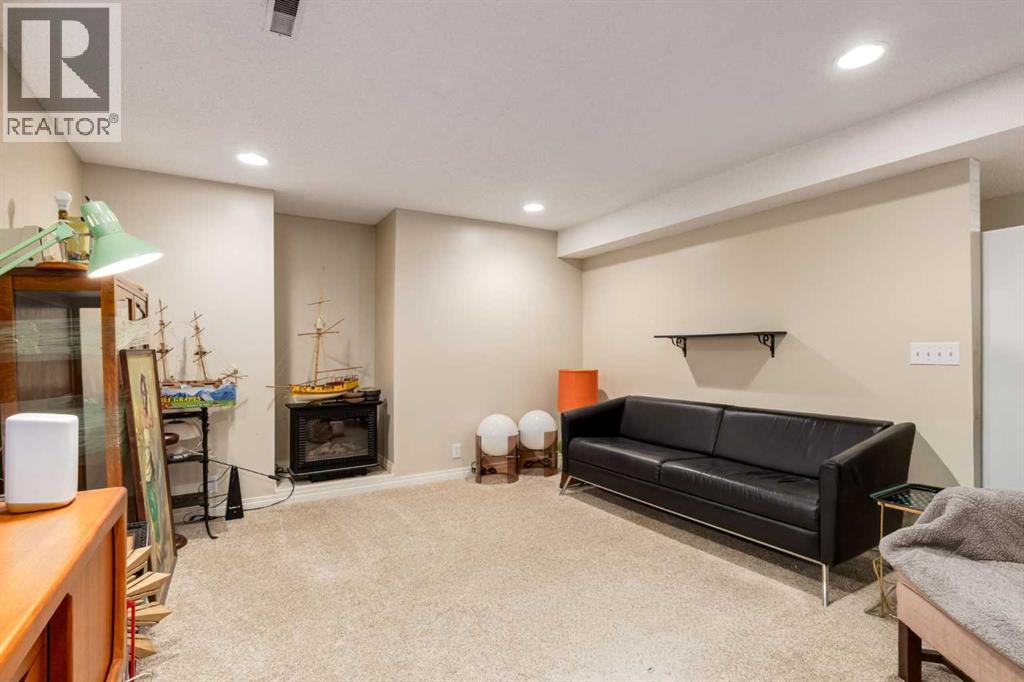 728 Canfield Place Sw, Calgary, Alberta  T2W 1K6 - Photo 30 - A2343353