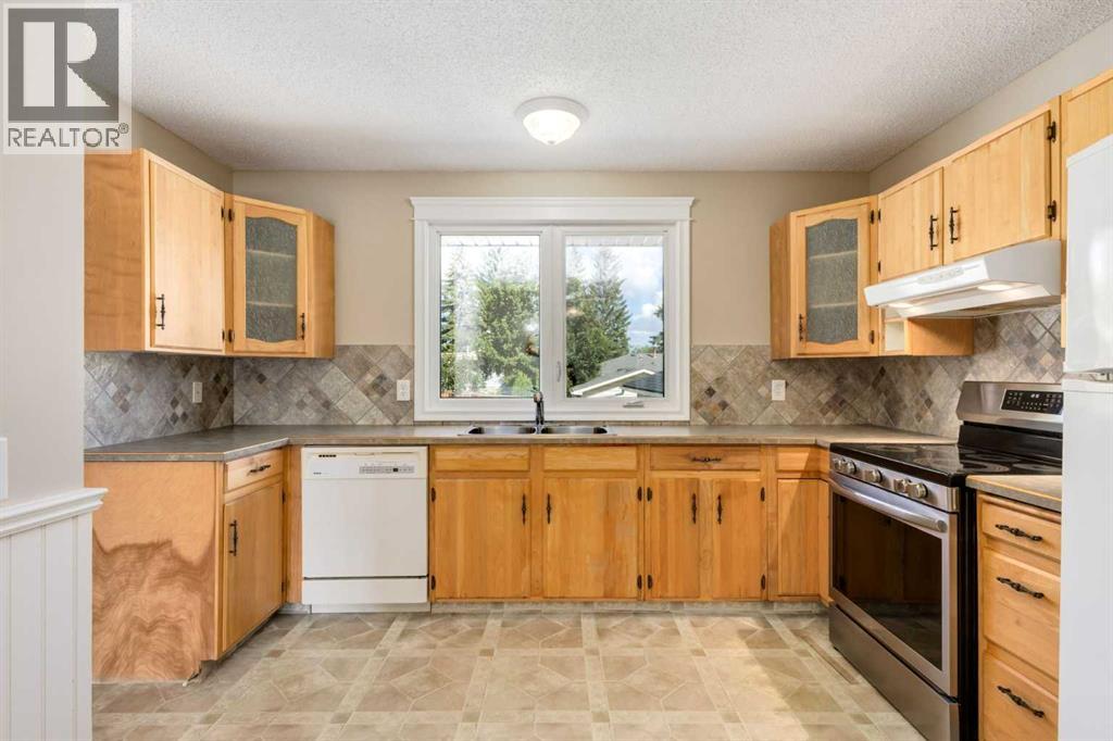 728 Canfield Place Sw, Calgary, Alberta  T2W 1K6 - Photo 11 - A2343353