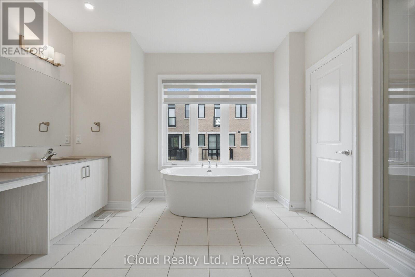 1400 Yellow Rose Circle, Oakville, Ontario  L6M 5L3 - Photo 28 - W13832432