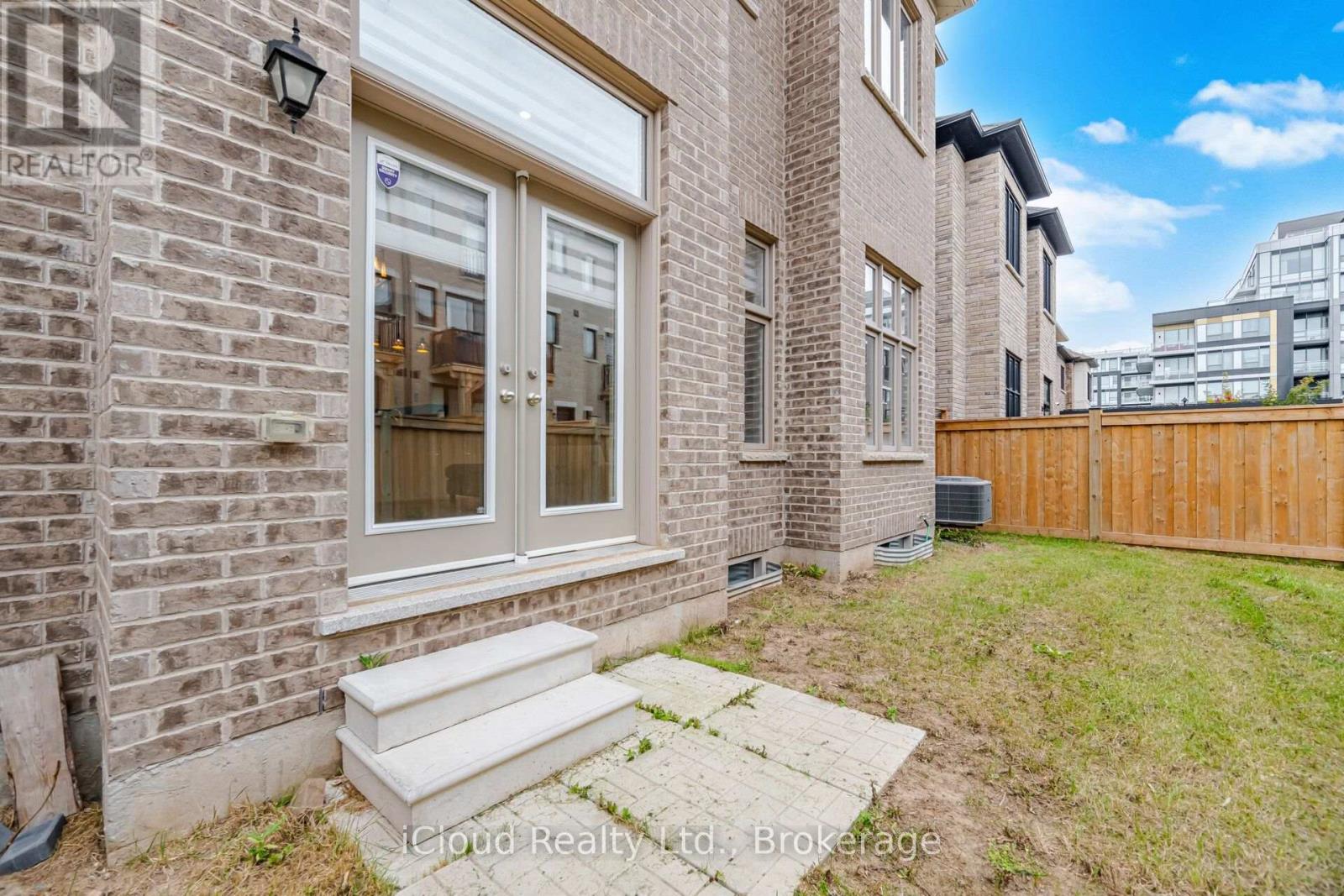 1400 Yellow Rose Circle, Oakville, Ontario  L6M 5L3 - Photo 47 - W13832432