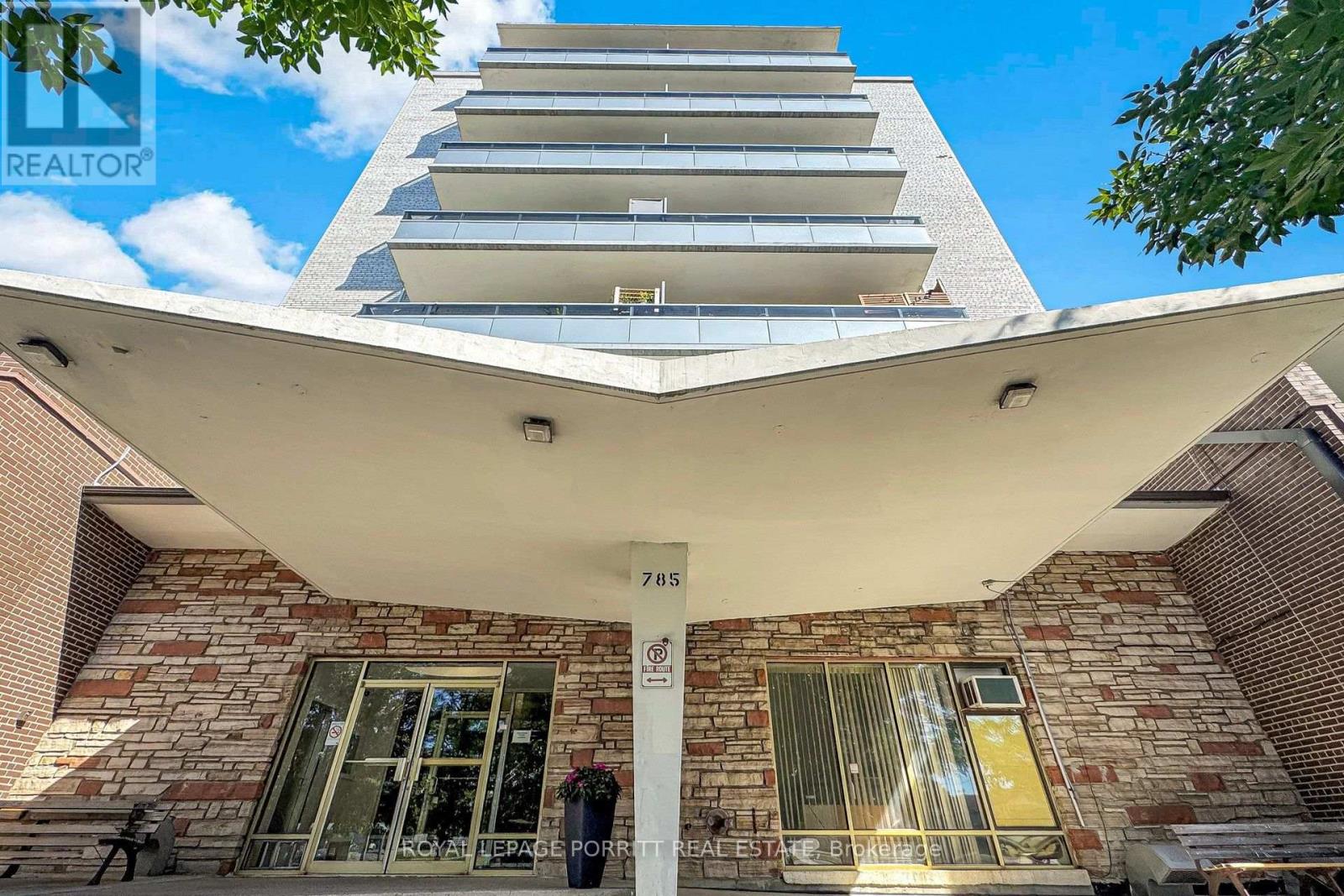 703 - 785 BROWNS LINE, Toronto, Ontario