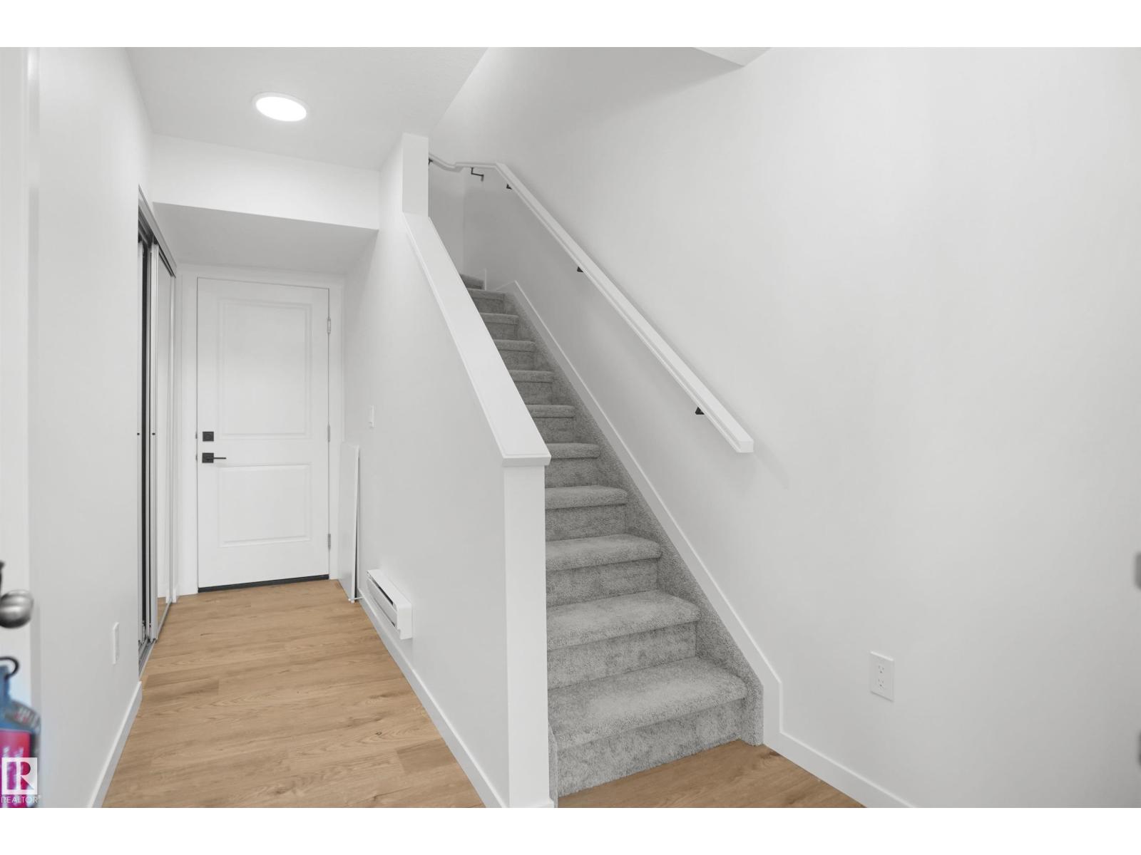 #5 29 Airport Rd Nw, Edmonton, Alberta  T5G 3K8 - Photo 3 - E4504090