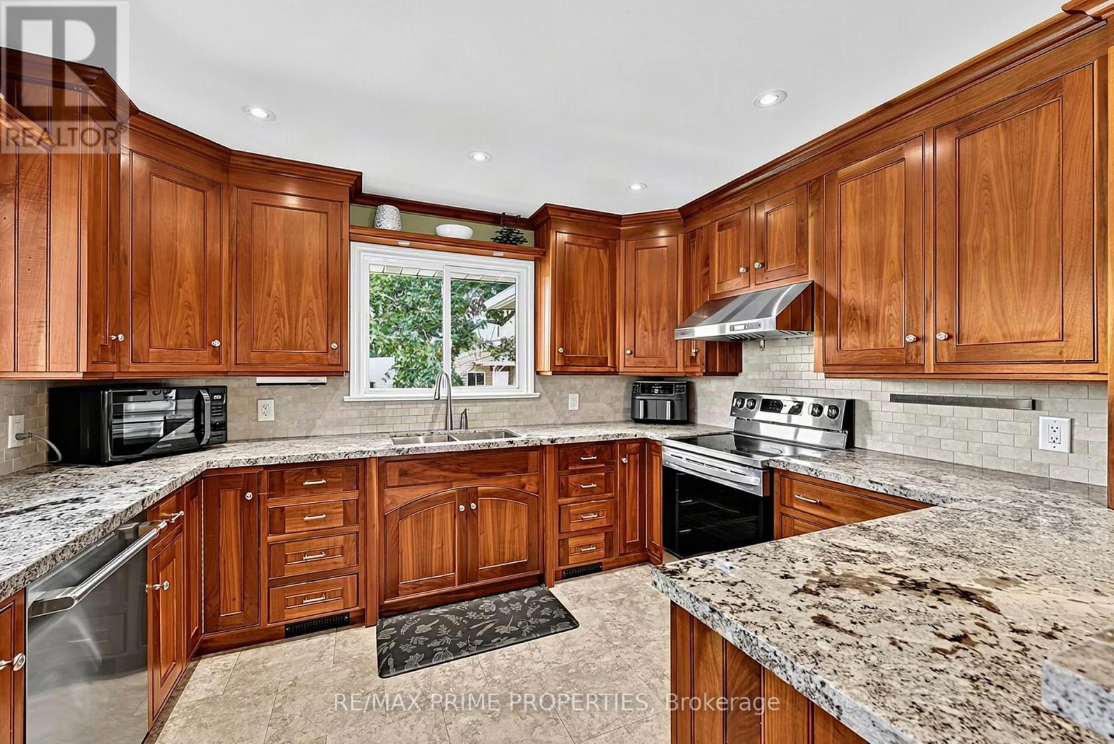 426 Zephyr Road, Uxbridge, Ontario  L9P 1R2 - Photo 10 - N13827226
