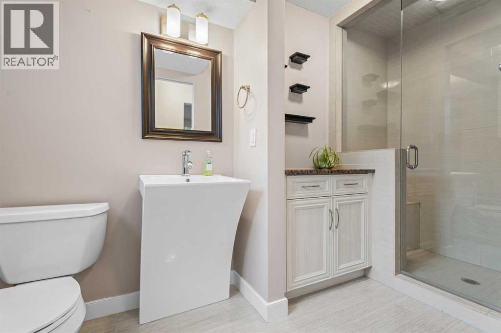 135 Cantree Place SW, Calgary, Alberta  T2W 2K2 - Photo 21 - A2346960