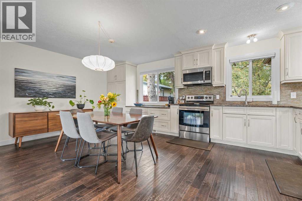 135 Cantree Place SW, Calgary, Alberta  T2W 2K2 - Photo 9 - A2346960