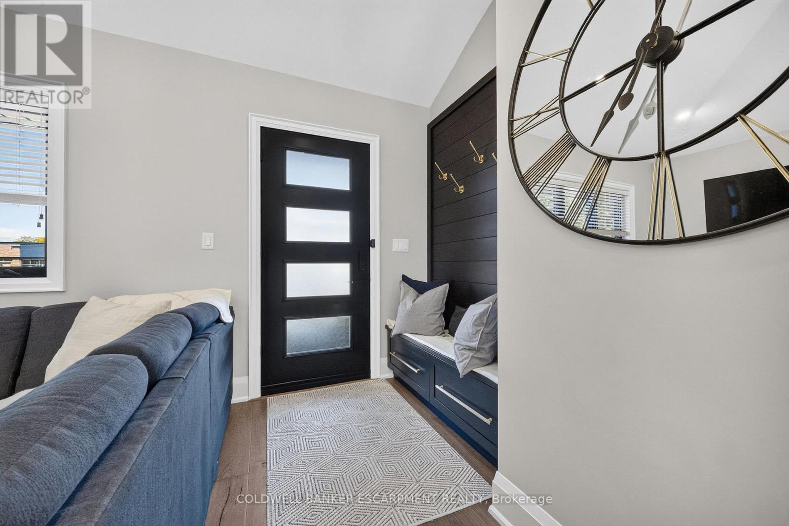 18 Meadvale Road, Halton Hills, Ontario  L7J 2K8 - Photo 6 - W13832468