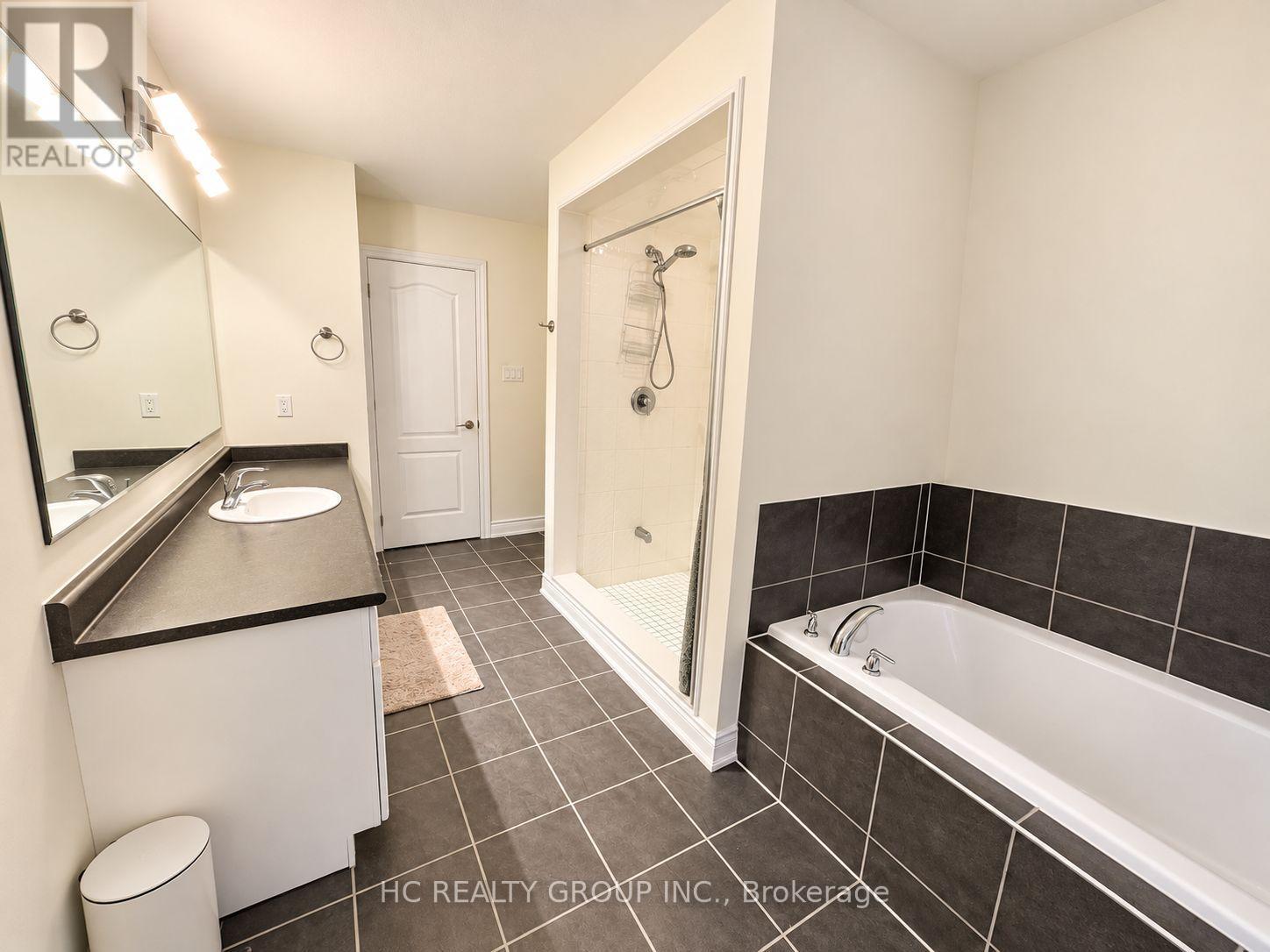 253 Rutherford Road, Bradford West Gwillimbury, Ontario  L3Z 0X4 - Photo 19 - N13705356