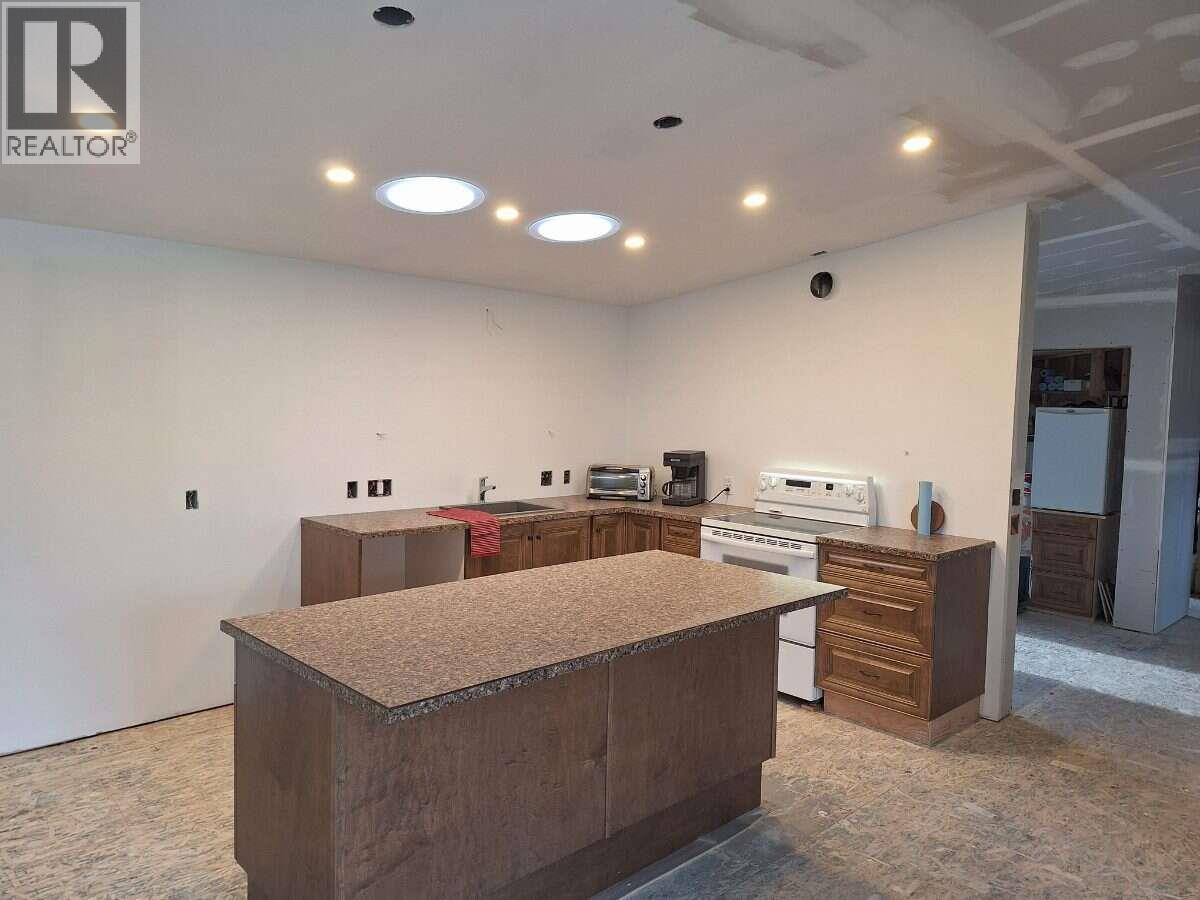 7614 Mccallum View Drive, Grand Forks, British Columbia  V0H 1H2 - Photo 12 - 10391375