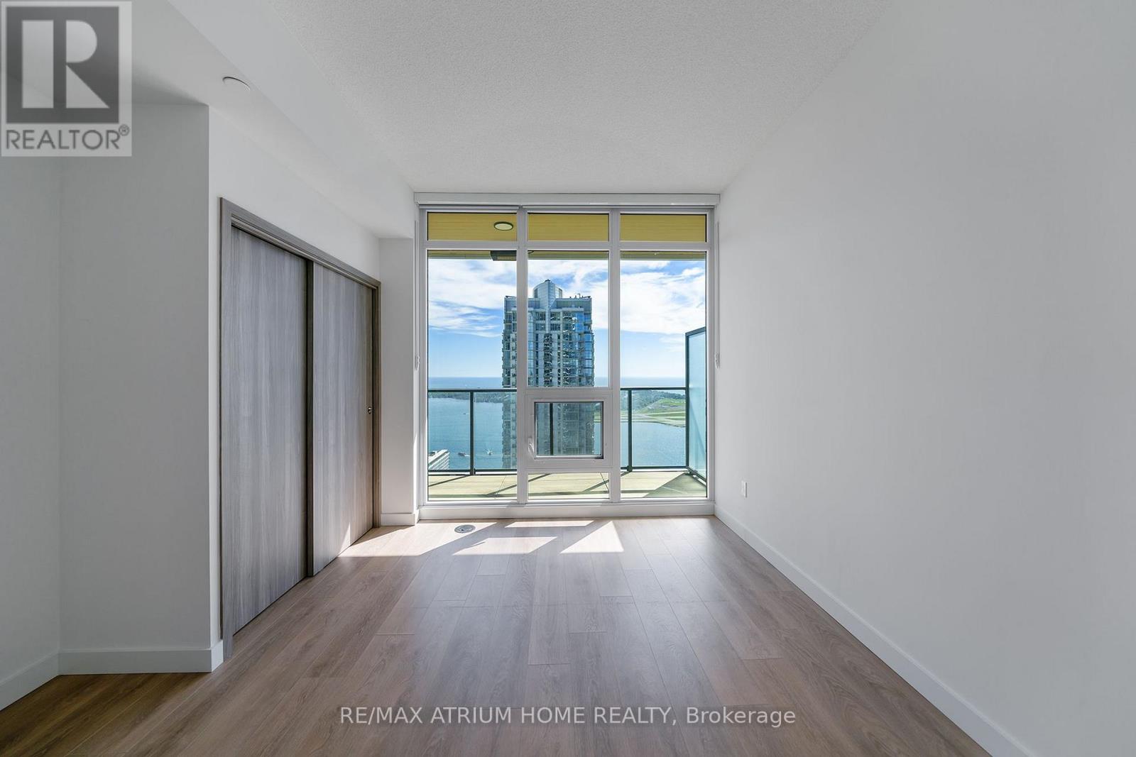 4510 - 3 Concord Cityplace Way, Toronto, Ontario  M5V 0X4 - Photo 17 - C13832498
