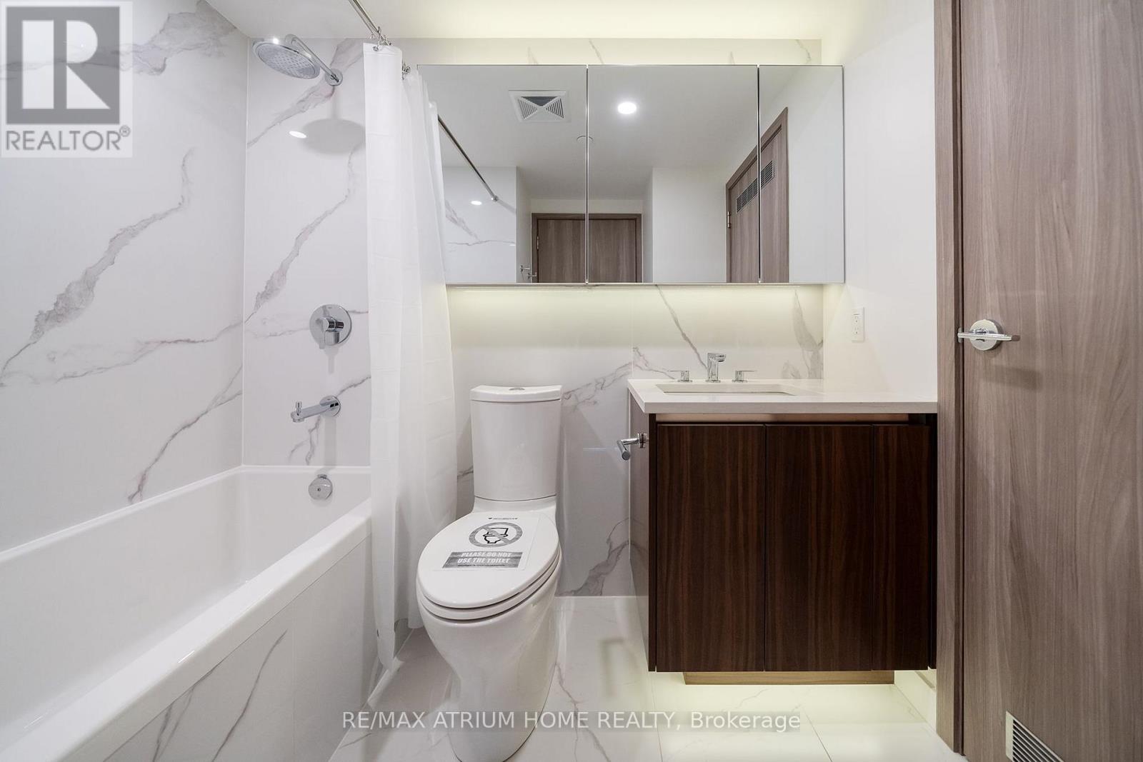 4510 - 3 Concord Cityplace Way, Toronto, Ontario  M5V 0X4 - Photo 23 - C13832498