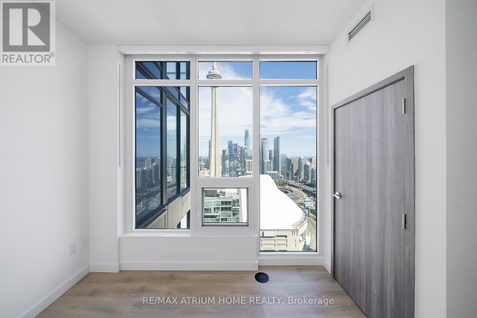 4510 - 3 Concord Cityplace Way, Toronto, Ontario  M5V 0X4 - Photo 8 - C13832498