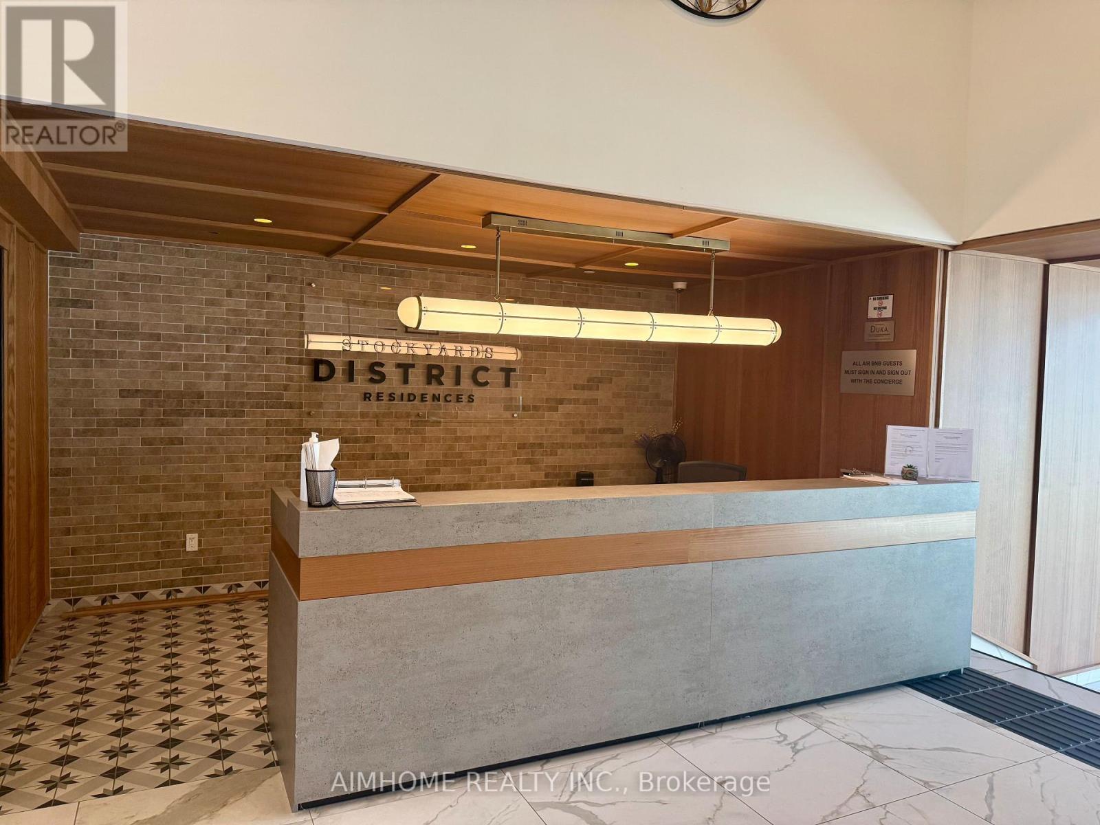110 - 2300 St. Clair Avenue W, Toronto, Ontario  M6N 0B3 - Photo 4 - W13832494