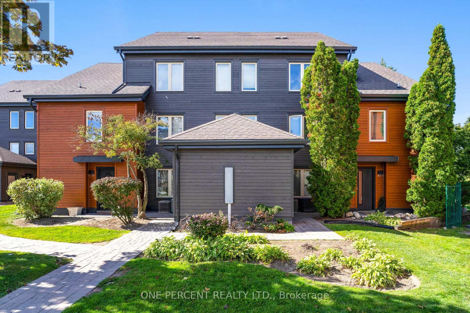 210 - 110 FAIRWAY COURT, Blue Mountains, Ontario