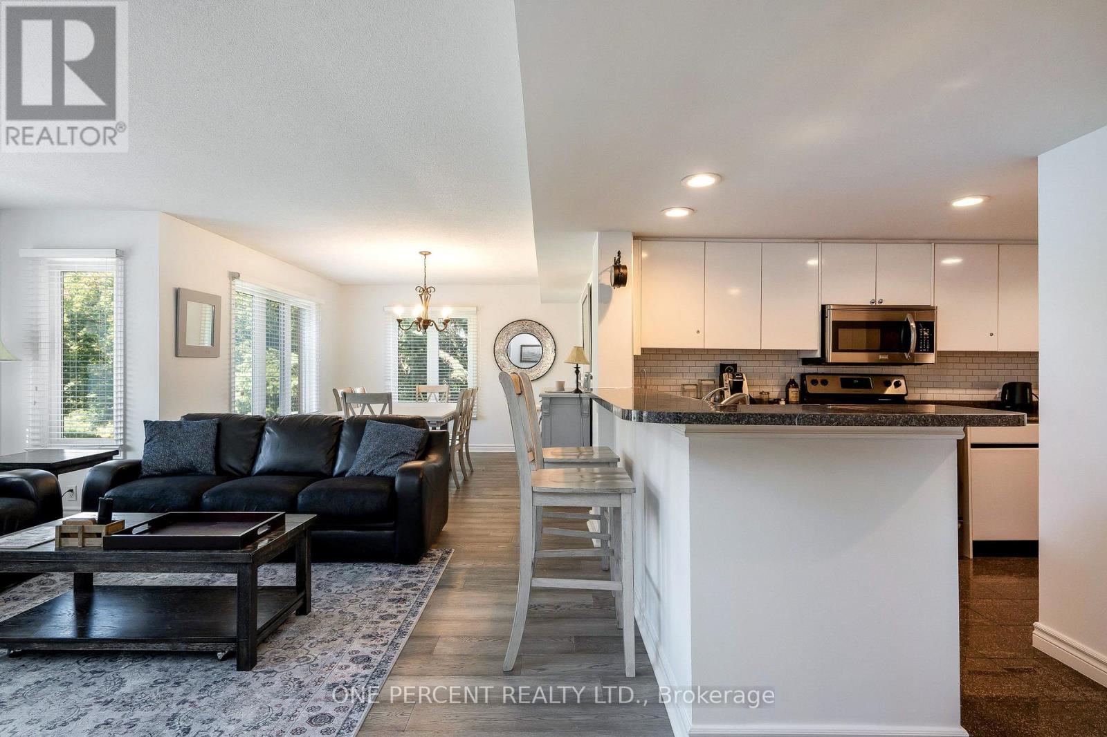 210 - 110 Fairway Court, Blue Mountains, Ontario  L9Y 0P8 - Photo 4 - X13827736