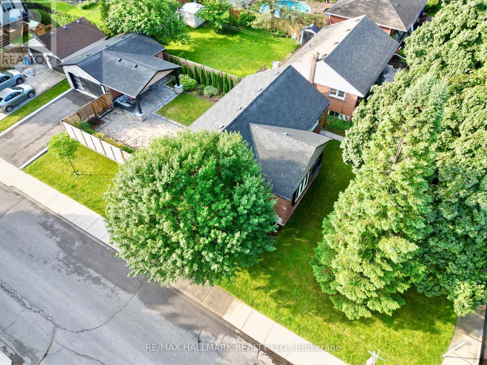 121 West 23rd Street, Hamilton, Ontario  L9C 4V6 - Photo 3 - X13832480