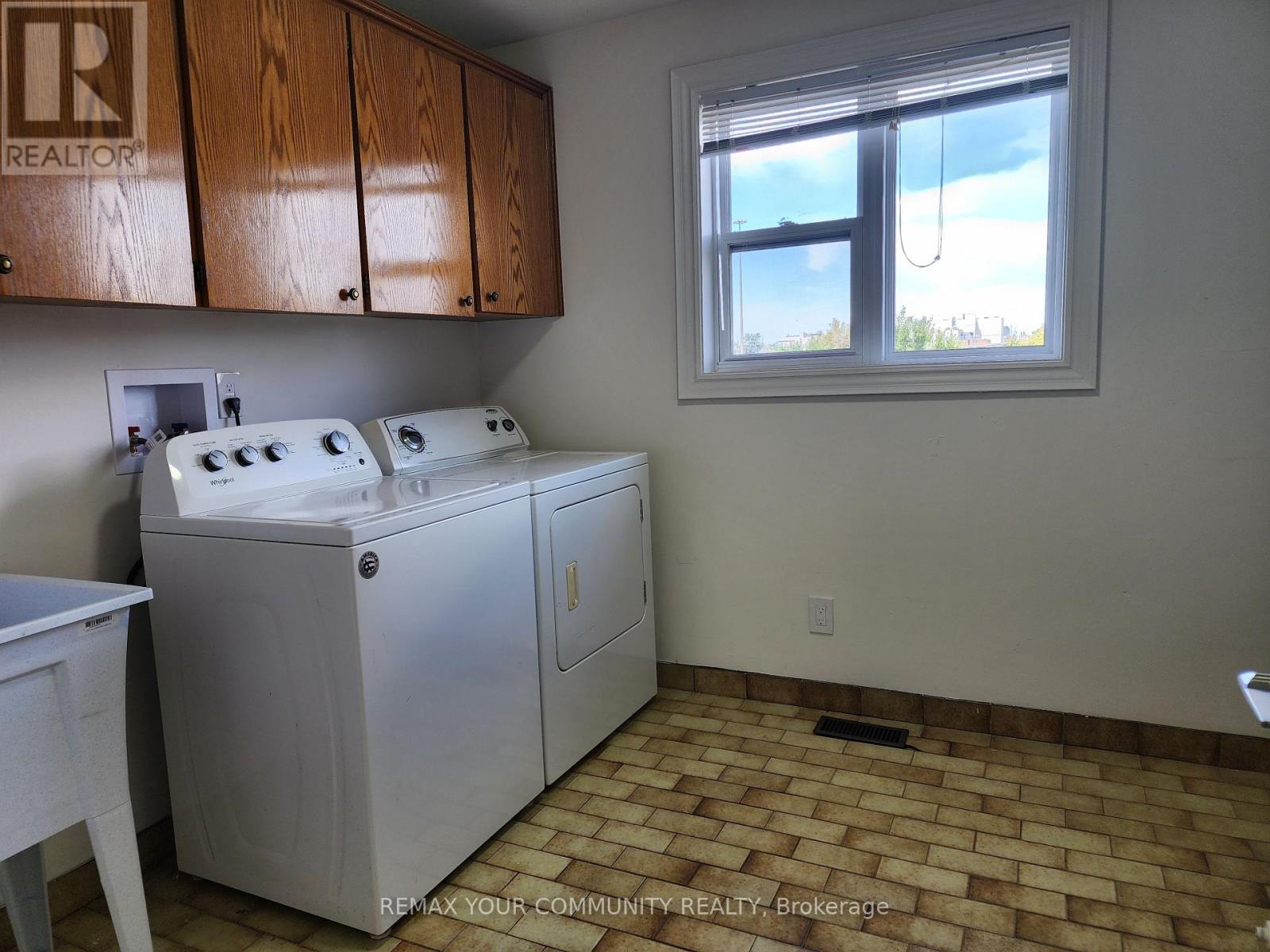 2nd Floor - 214 Pellatt Avenue, Toronto, Ontario  M9N 2P6 - Photo 18 - W13813292