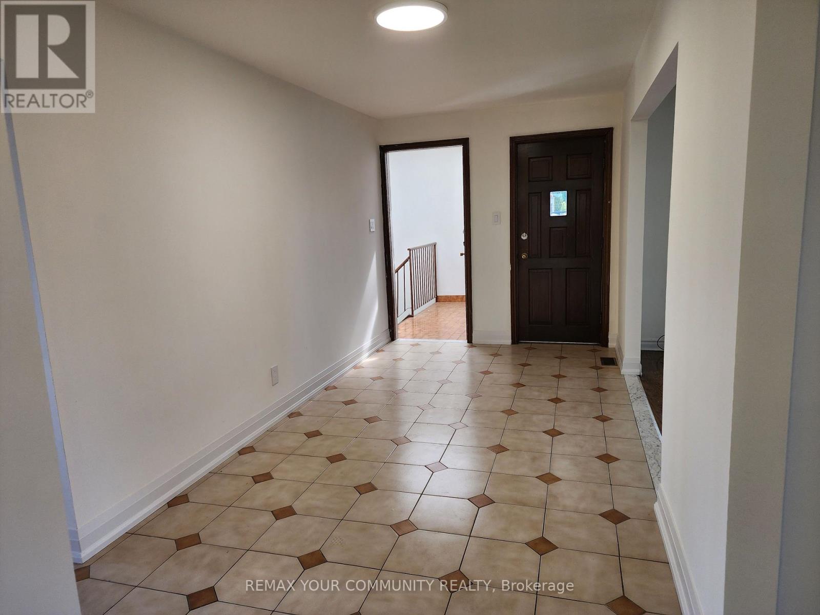 2nd Floor - 214 Pellatt Avenue, Toronto, Ontario  M9N 2P6 - Photo 2 - W13813292