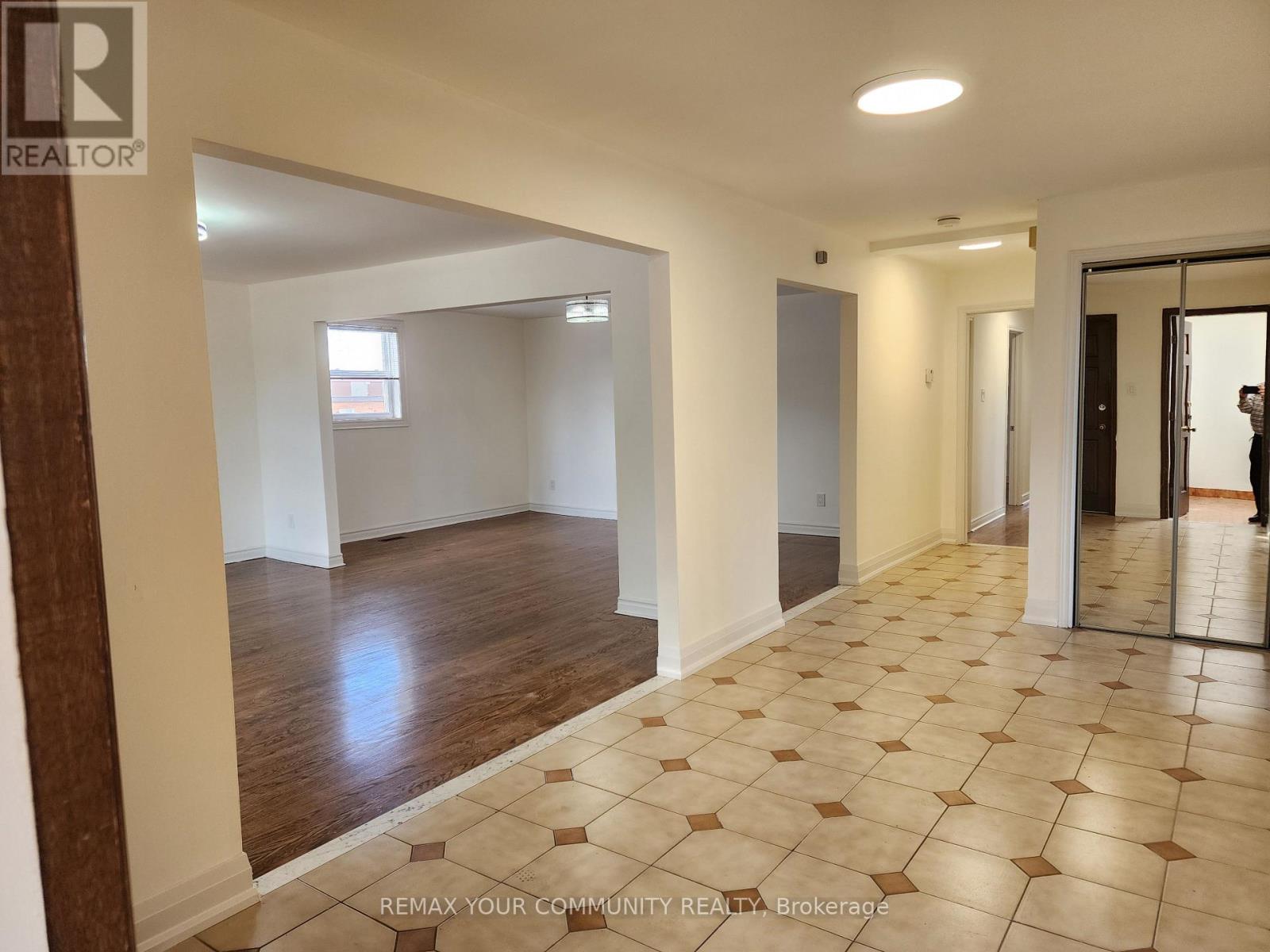2nd Floor - 214 Pellatt Avenue, Toronto, Ontario  M9N 2P6 - Photo 6 - W13813292