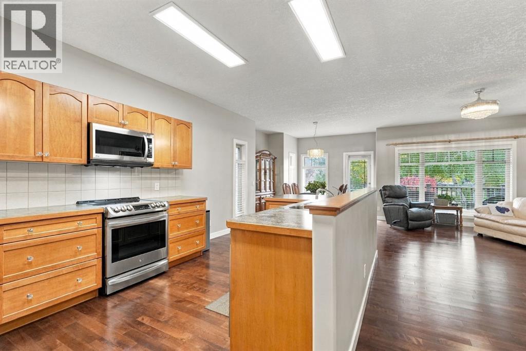 272 Bridle Estates Road SW, Calgary, Alberta  T2Y 0E9 - Photo 6 - A2346013
