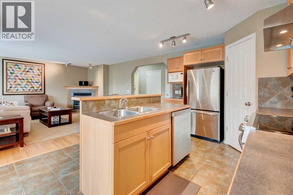 10 Cranfield Park Se, Calgary, Alberta  T3M 1B2 - Photo 10 - A2348033