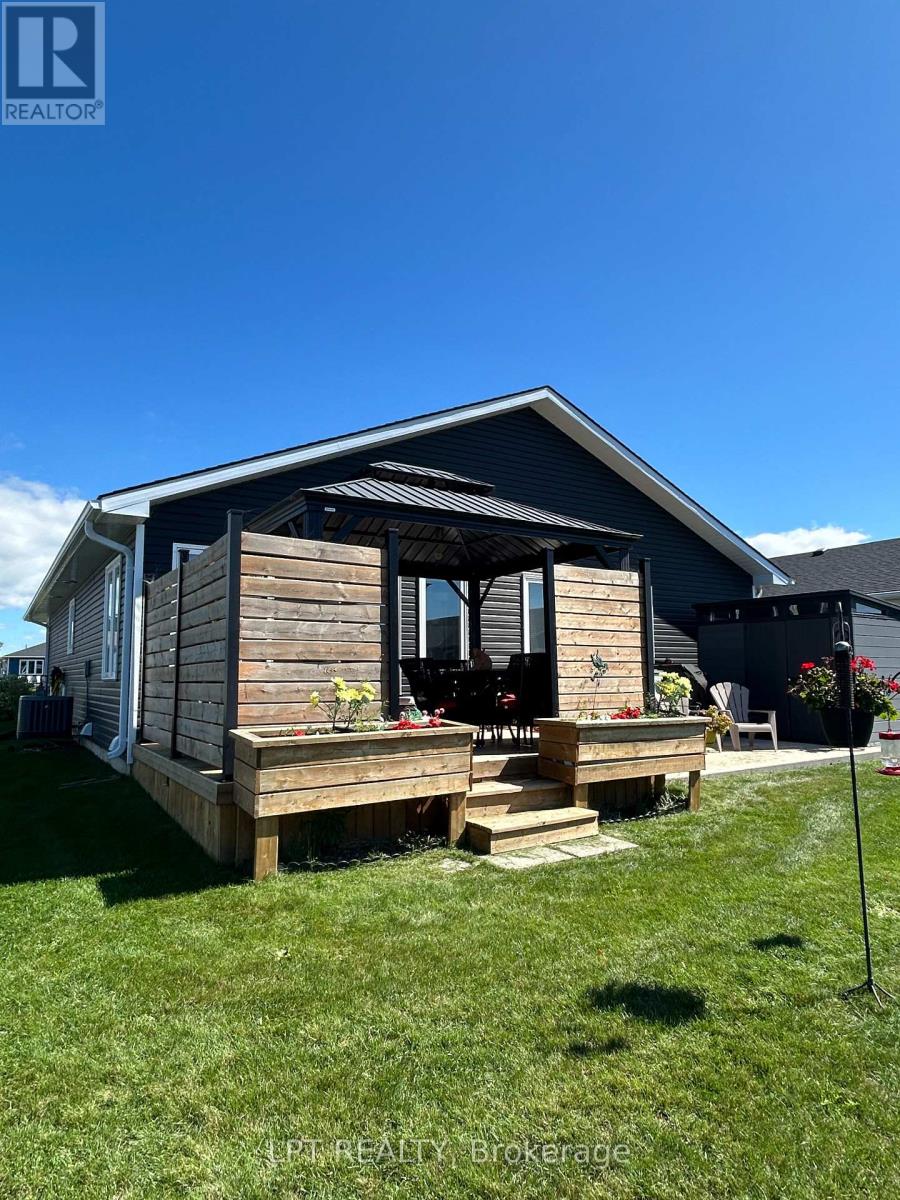 102 Huron Heights Drive, Ashfield-Colborne-Wawanosh, Ontario  N7A 0C6 - Photo 11 - X13775666