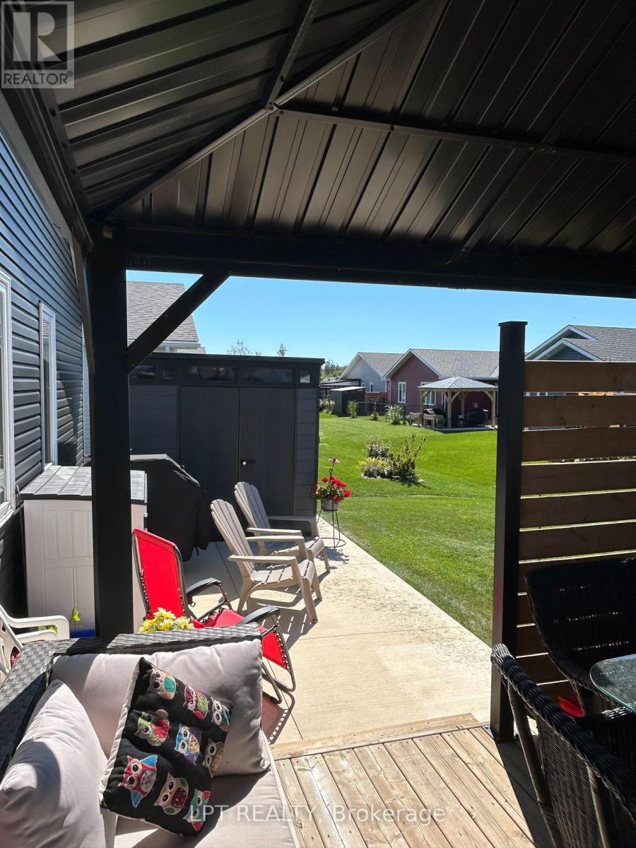 102 Huron Heights Drive, Ashfield-Colborne-Wawanosh, Ontario  N7A 0C6 - Photo 13 - X13775666
