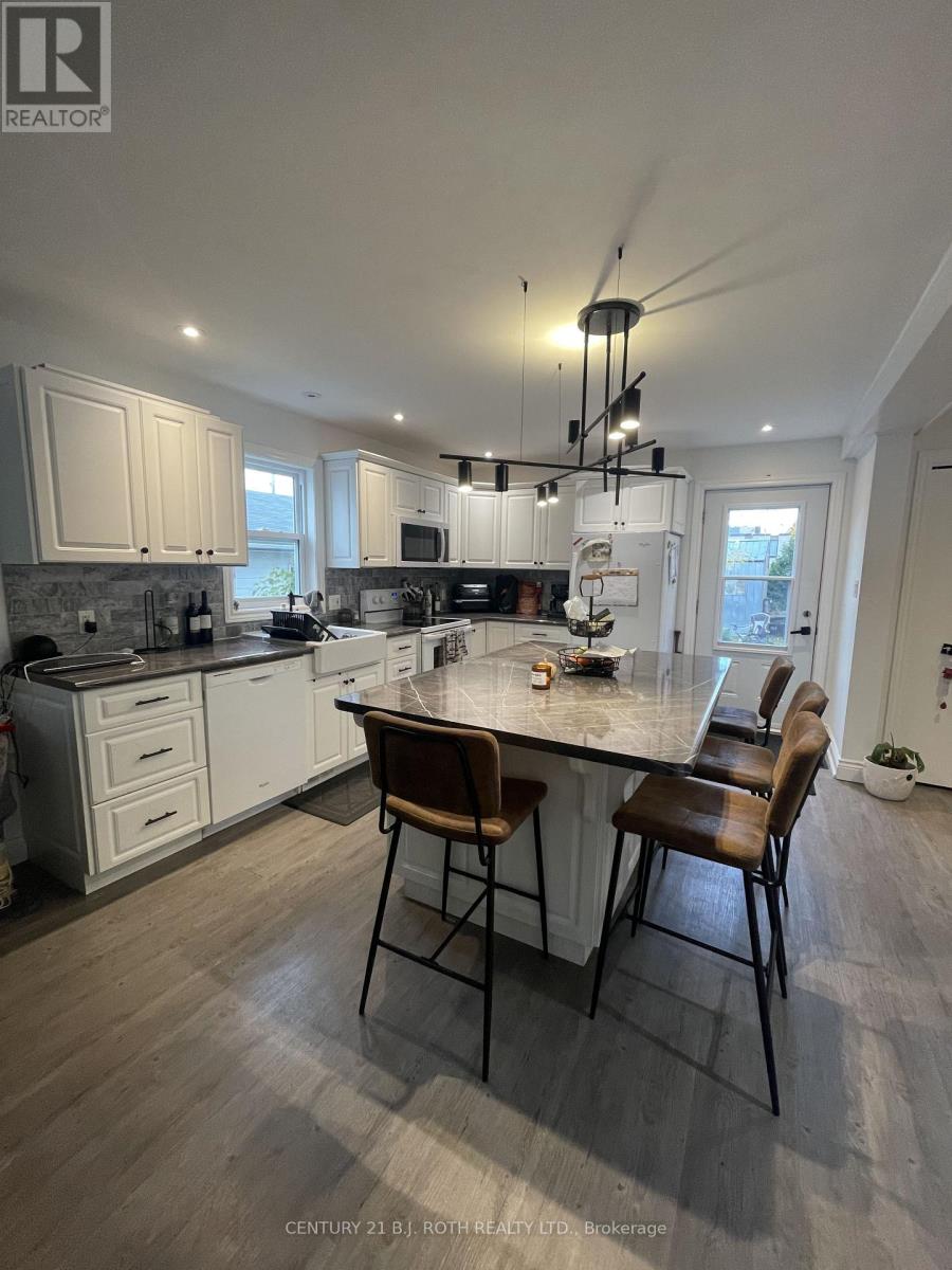 6 Stone Street, Springwater, Ontario  L0L 1P0 - Photo 4 - S13832510