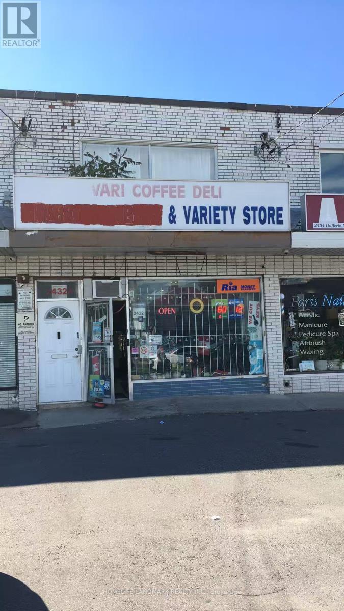 2432 DUFFERIN STREET, Toronto, Ontario