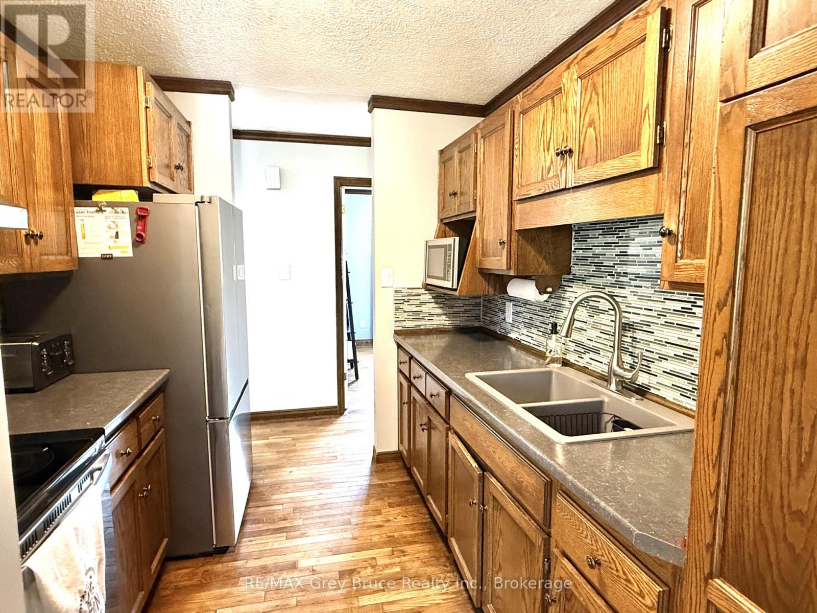 840 4th Street E, Owen Sound, Ontario  N4K 1B6 - Photo 6 - X13681528