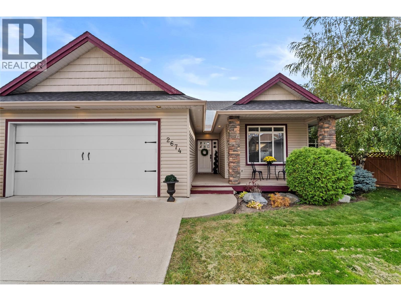 2674 Forksdale Court, Merritt, British Columbia  V1K 1P8 - Photo 3 - 10401974