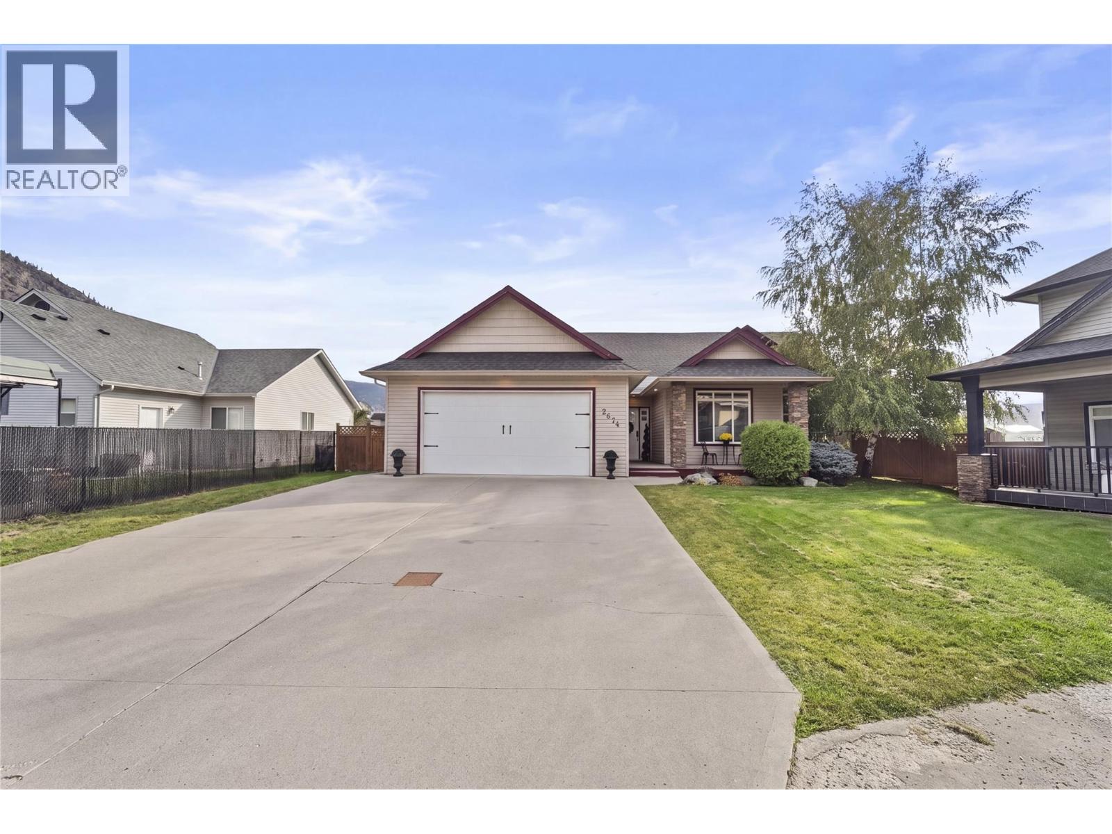 2674 Forksdale Court, Merritt, British Columbia  V1K 1P8 - Photo 2 - 10401974
