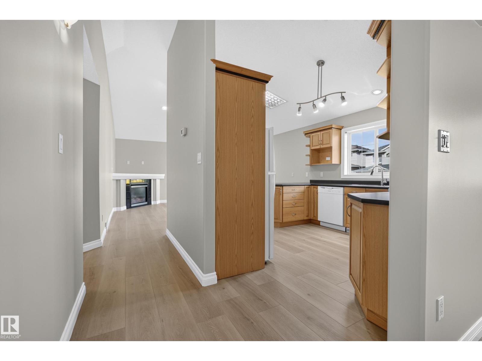 15216 49 St Nw, Edmonton, Alberta  T5Y 3C1 - Photo 11 - E4510622