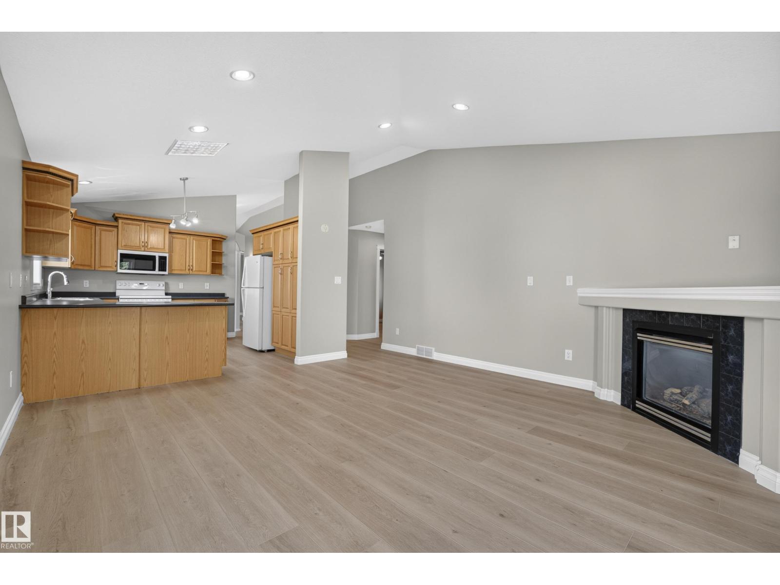 15216 49 St Nw, Edmonton, Alberta  T5Y 3C1 - Photo 19 - E4510622