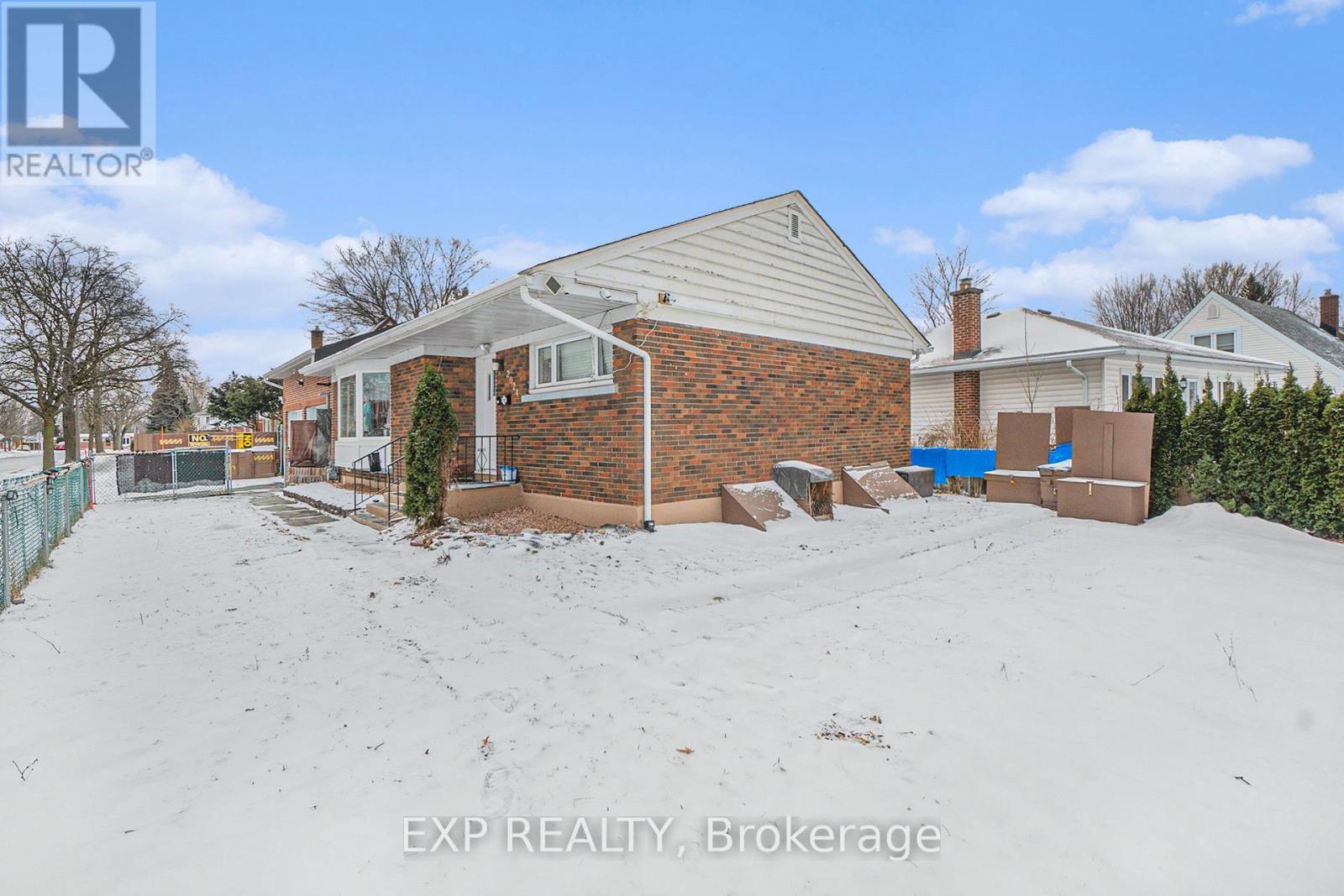 2024 Othello Avenue, Ottawa, Ontario  K1G 2A6 - Photo 3 - X13832520