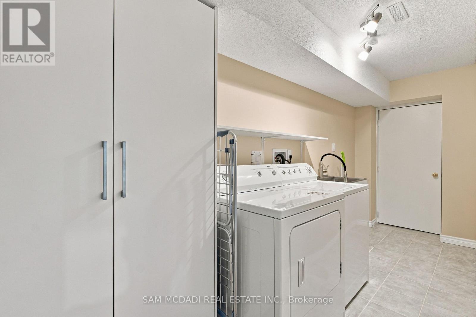 2148 Nightstar Drive, Oakville, Ontario  L6M 3R1 - Photo 25 - W13832514