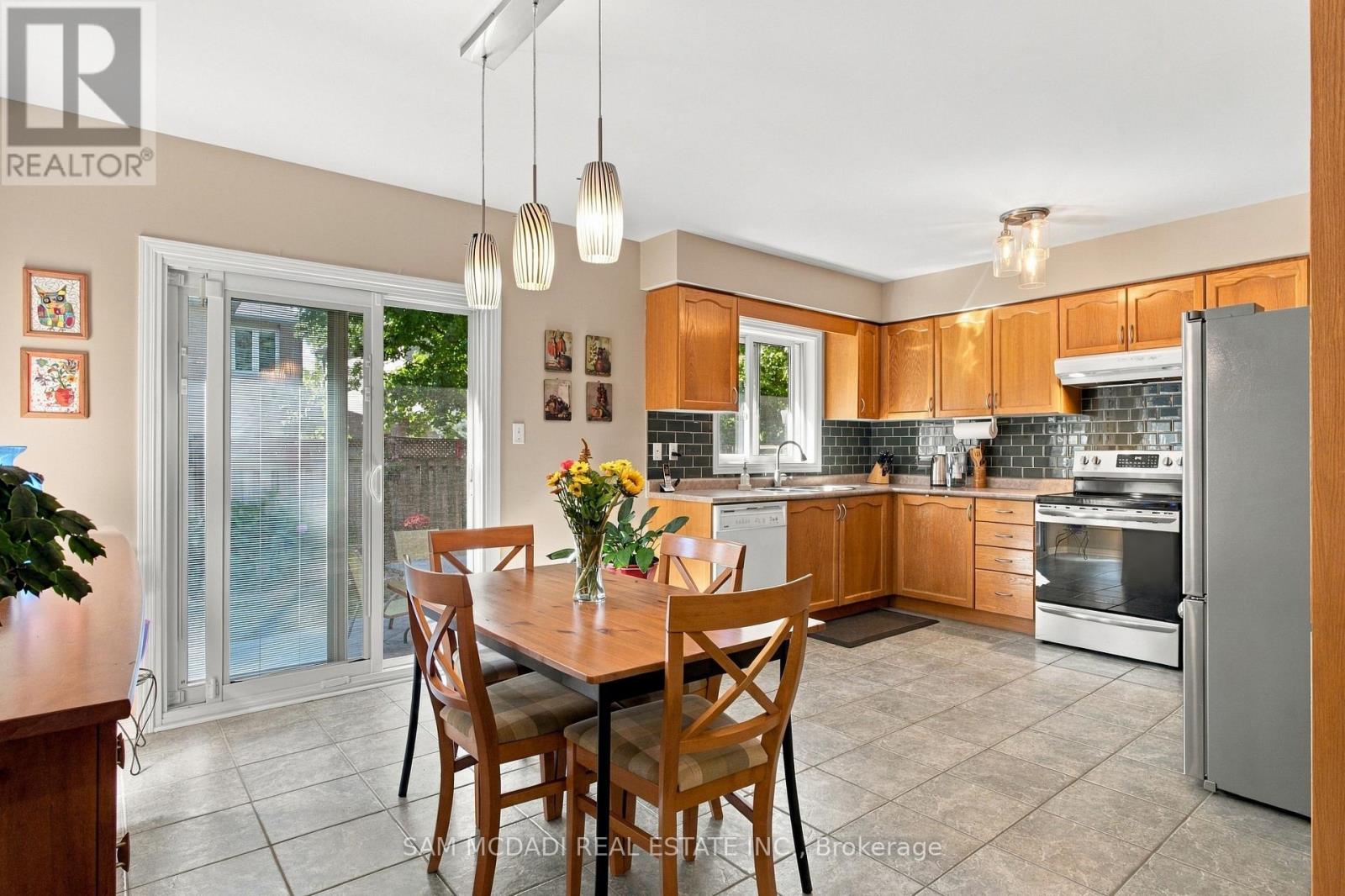 2148 Nightstar Drive, Oakville, Ontario  L6M 3R1 - Photo 6 - W13832514