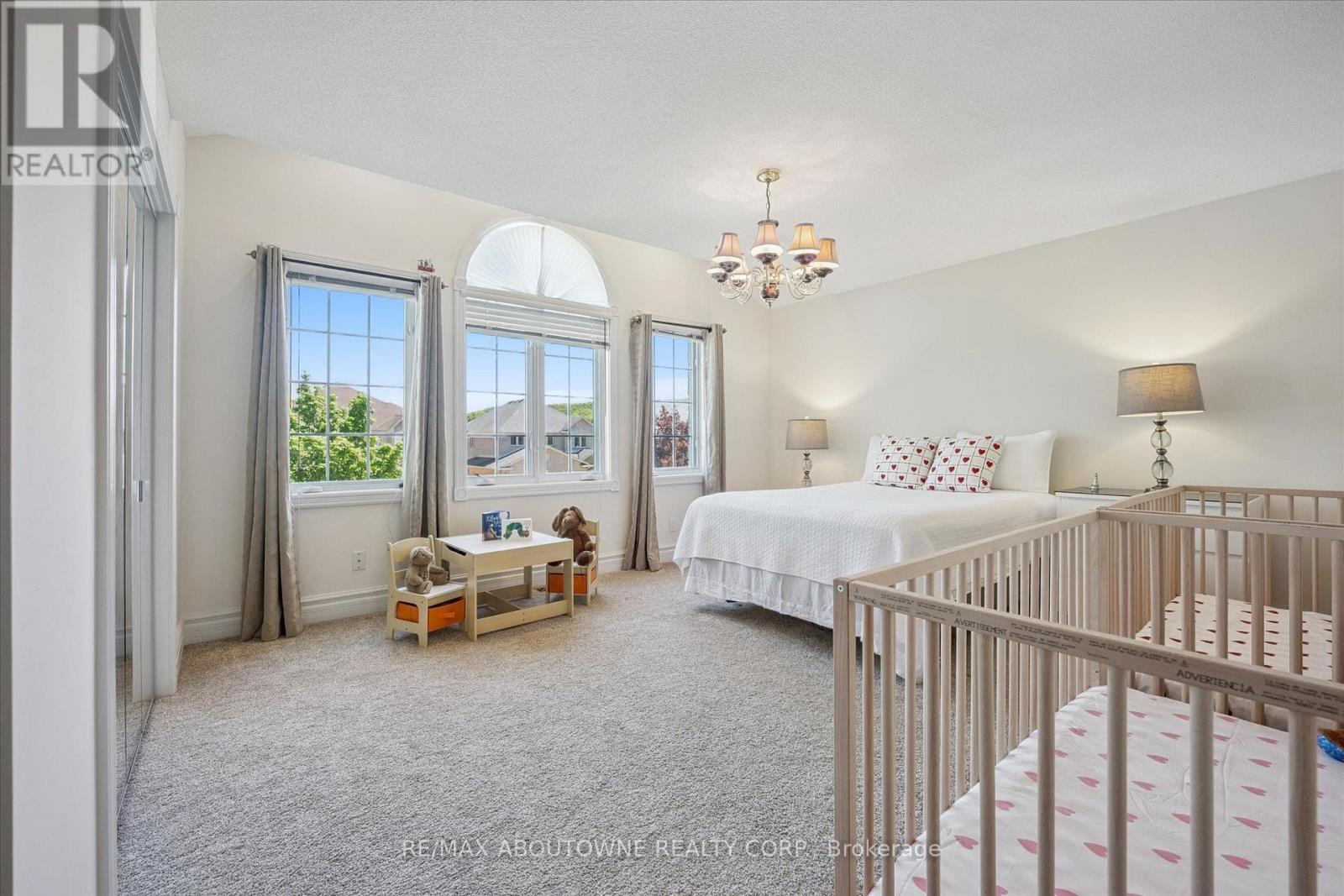 6 Fourseasons Drive, Hamilton, Ontario  L8E 5Y5 - Photo 23 - X13832394