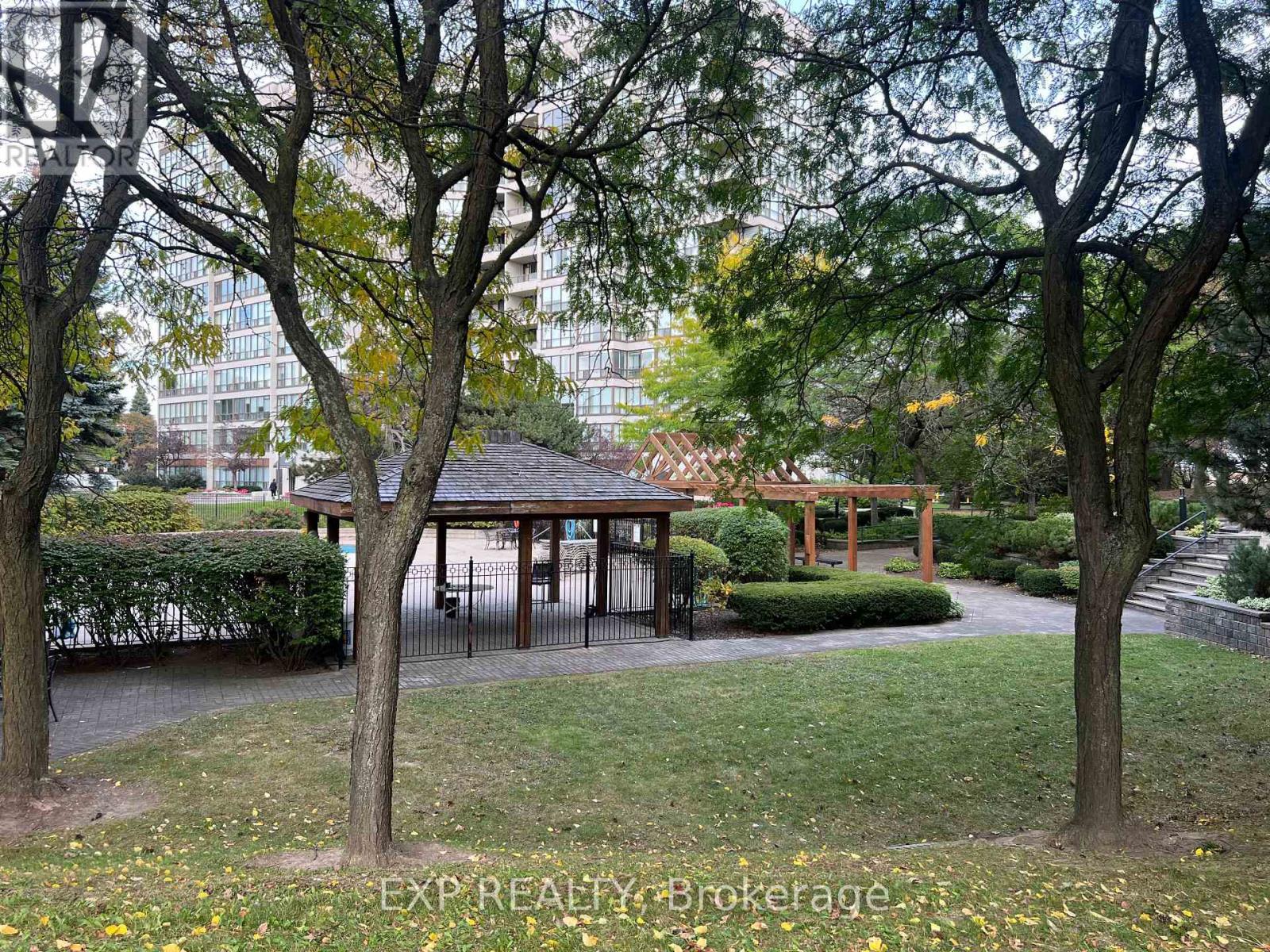 412 - 10 Laurelcrest Street, Brampton, Ontario  L6S 5Y3 - Photo 37 - W13832546