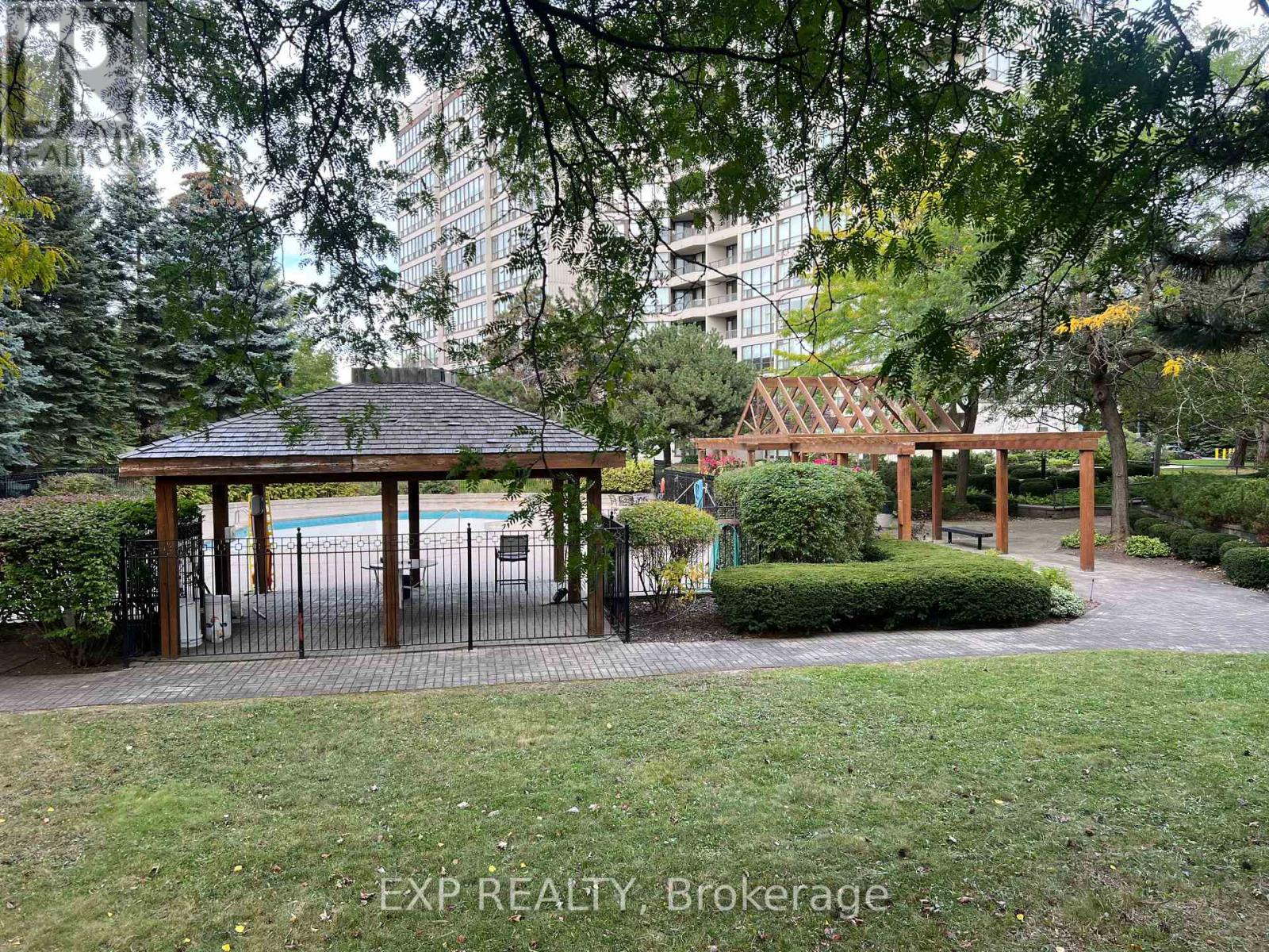 412 - 10 Laurelcrest Street, Brampton, Ontario  L6S 5Y3 - Photo 38 - W13832546