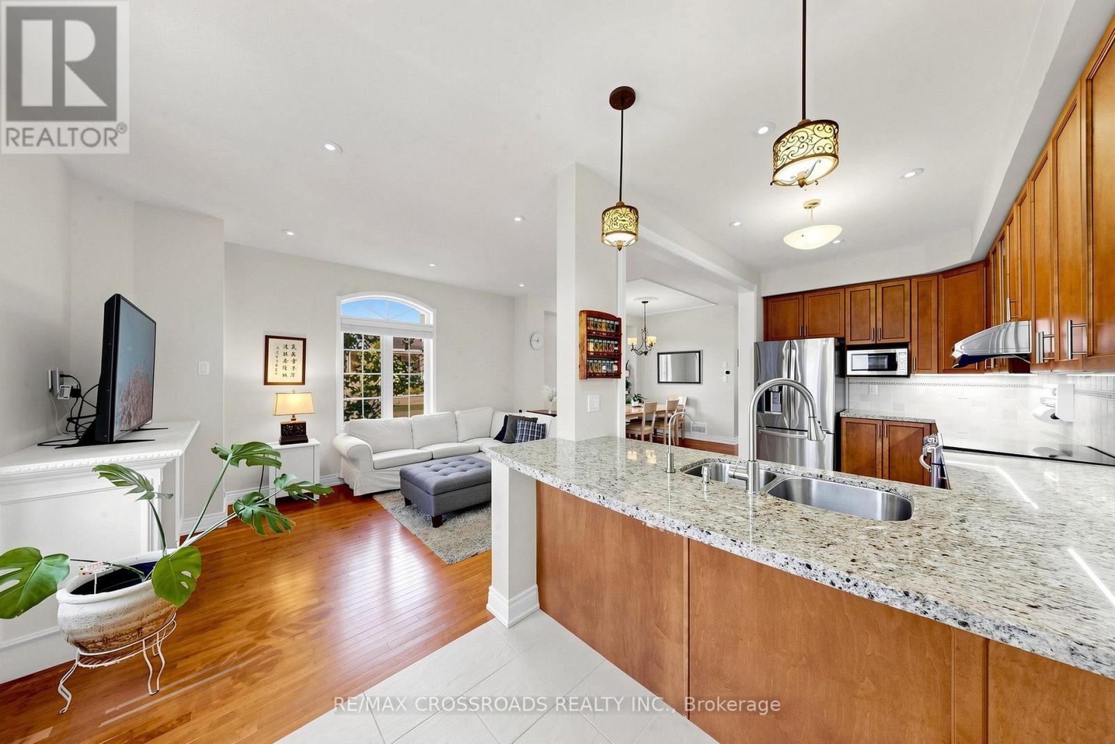 37 Queen's Plate Drive, Markham, Ontario  L6C 2A9 - Photo 14 - N13827954