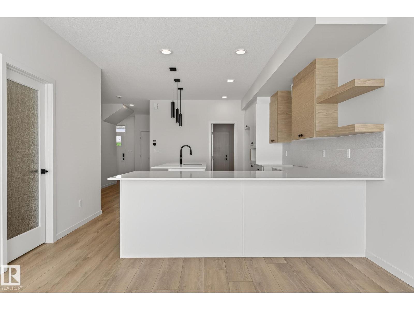 8108 230 Street Nw, Edmonton, Alberta  T5T 7Y1 - Photo 9 - E4492528