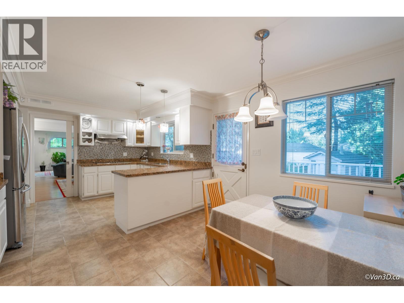 6408 Chaucer Place, Burnaby, British Columbia  V5E 3Y5 - Photo 8 - R3167946