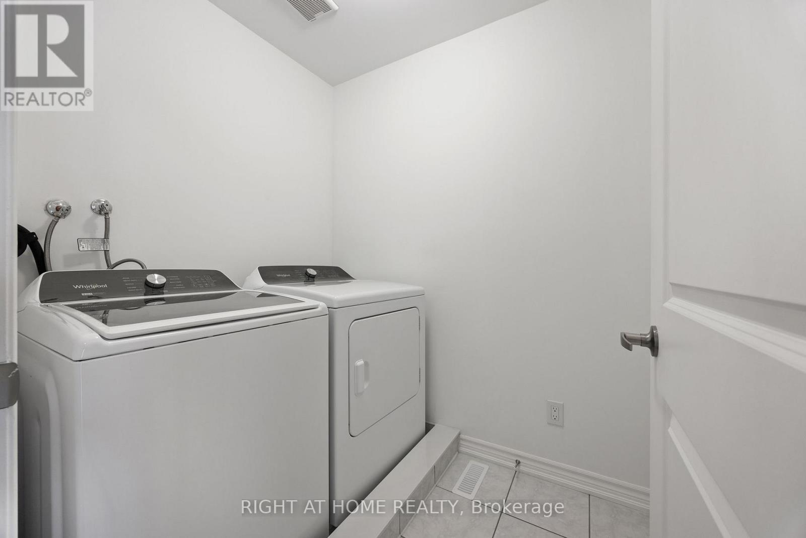 51 Peter Hogg Court, Whitby, Ontario  L1P 0N2 - Photo 13 - E13832568